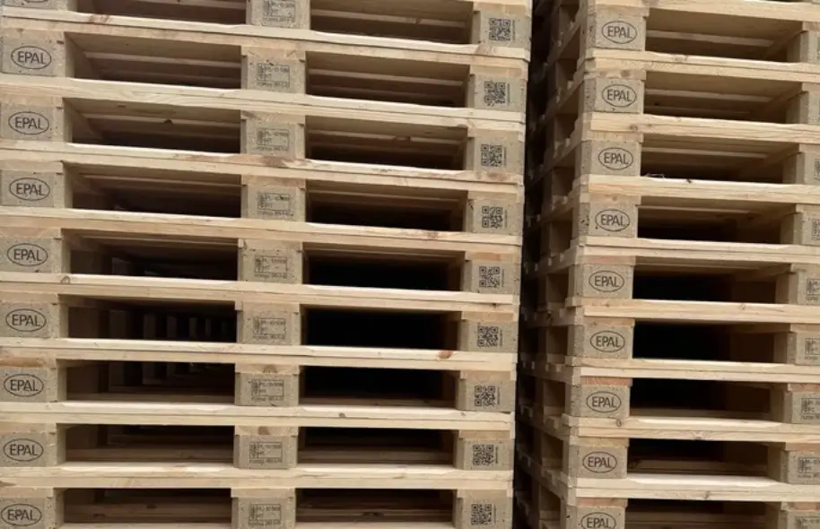 Pallet stacks with EPAL and IPPC marking