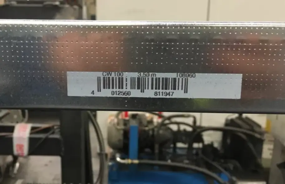 Wet-on-wet printing of 1D Code on drywall profiles - REA JET HR